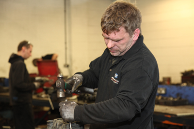 Re-manufacturing commercial brake calipers